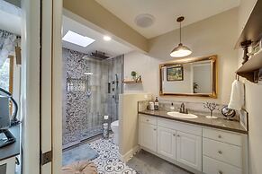 Wraparound Deck: 'breezy Pinez Cabin' in Pine!