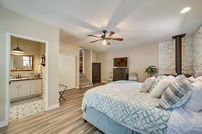 Wraparound Deck: 'breezy Pinez Cabin' in Pine!