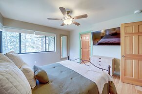 Hot Tub, Fire Pit & Deck: Chic Arizona Retreat