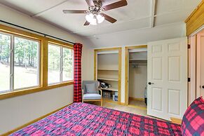 Pet-friendly Murphy Home: Grilling Deck + Fire Pit