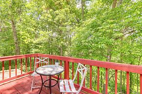 Pet-friendly Murphy Home: Grilling Deck + Fire Pit