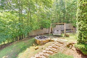 Pet-friendly Murphy Home: Grilling Deck + Fire Pit