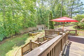 Pet-friendly Murphy Home: Grilling Deck + Fire Pit