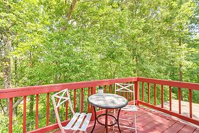 Pet-friendly Murphy Home: Grilling Deck + Fire Pit