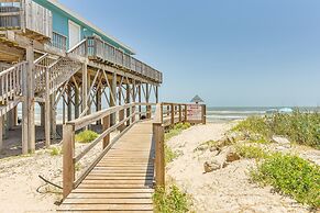 Oceanfront Deck: Surfside Beach Vacation Rental!
