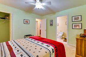 Quiet Murphy Hideaway w/ Decks & Outdoor Fireplace