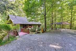 Quiet Murphy Hideaway w/ Decks & Outdoor Fireplace