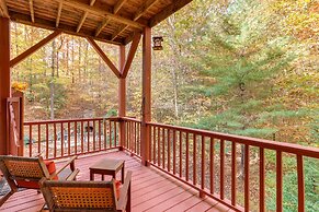 Quiet Murphy Hideaway w/ Decks & Outdoor Fireplace