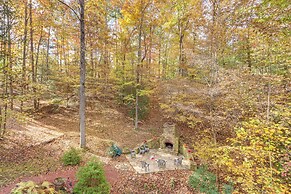 Quiet Murphy Hideaway w/ Decks & Outdoor Fireplace