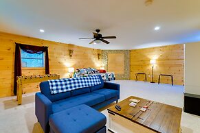 Quiet Murphy Hideaway w/ Decks & Outdoor Fireplace