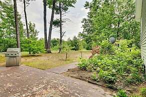 Woodsy Ballston Spa Home: 4 Mi to State Park!