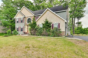 Woodsy Ballston Spa Home: 4 Mi to State Park!