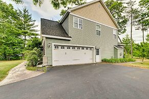 Woodsy Ballston Spa Home: 4 Mi to State Park!