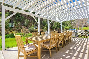 Spacious Murphy Home w/ Game Room + Fire Pit!