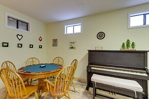 Spacious Murphy Home w/ Game Room + Fire Pit!