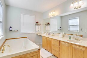 Spacious Murphy Home w/ Game Room + Fire Pit!