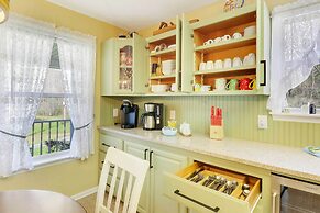 Spacious Murphy Home w/ Game Room + Fire Pit!