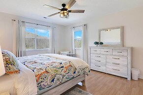 Spacious Murphy Home w/ Game Room + Fire Pit!