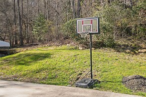 Spacious Murphy Home w/ Game Room + Fire Pit!