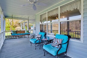 Spacious Murphy Home w/ Game Room + Fire Pit!