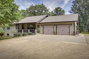 Secluded Wautoma Home w/ Fire Pit!