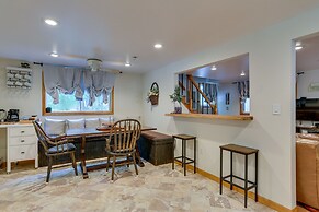 Huguenot Retreat w/ Screened Porch & Lake Access!