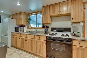 Huguenot Retreat w/ Screened Porch & Lake Access!