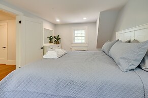 Cozy North Conway Retreat w/ Deck & Fire Pit!