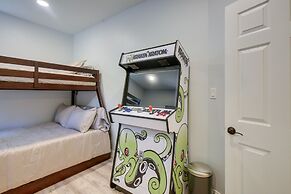 Cozy North Conway Retreat w/ Deck & Fire Pit!