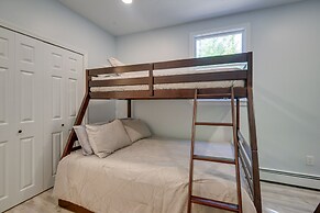 Cozy North Conway Retreat w/ Deck & Fire Pit!