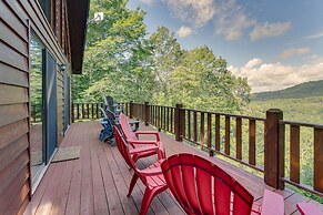 Murphy Cabin w/ Deck & Sweeping Mountain Views!