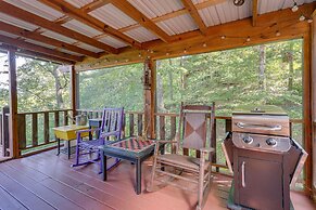 Murphy Cabin w/ Deck & Sweeping Mountain Views!