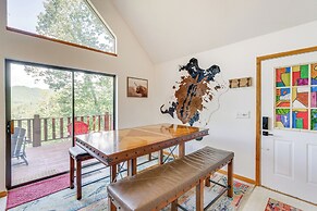 Murphy Cabin w/ Deck & Sweeping Mountain Views!