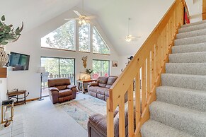 Murphy Cabin w/ Deck & Sweeping Mountain Views!