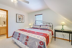 Murphy Cabin w/ Deck & Sweeping Mountain Views!