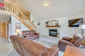 Murphy Cabin w/ Deck & Sweeping Mountain Views!