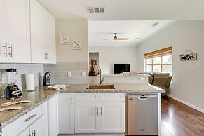 Inviting Granbury Home w/ Fire Pit: 3 Mi to Lake!