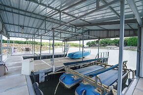 Yard, Dock & Boat Slip: Lake Bridgeport Cabin!
