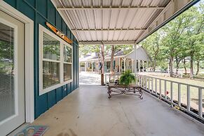 Yard, Dock & Boat Slip: Lake Bridgeport Cabin!