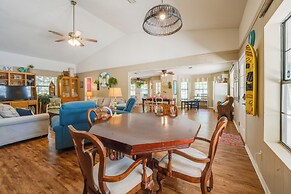 Yard, Dock & Boat Slip: Lake Bridgeport Cabin!