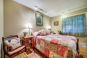 Fire Pit & Mtn Views: North Carolina Abode!