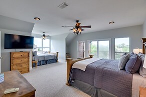 Spacious Lake Granbury Vacation Rental w/ Dock!