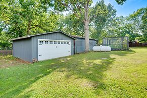 Rogers Vacation Rental ~ 7 Mi to Downtown