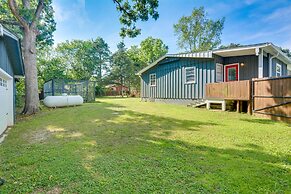 Rogers Vacation Rental ~ 7 Mi to Downtown
