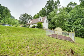 Arden Home w/ Private Hot Tub ~ 17 Mi to Asheville