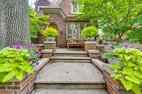 Ferndale Gem: Stunning Patio, Gas Grill, Fireplace