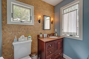 Ferndale Gem, Walk to Stores & Restaurants!