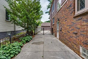 Ferndale Gem, Walk to Stores & Restaurants!