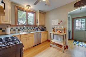 Ferndale Gem, Walk to Stores & Restaurants!