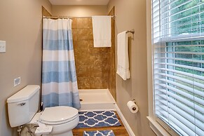 Cozy Home in Star Tannery w/ Private Backyard!